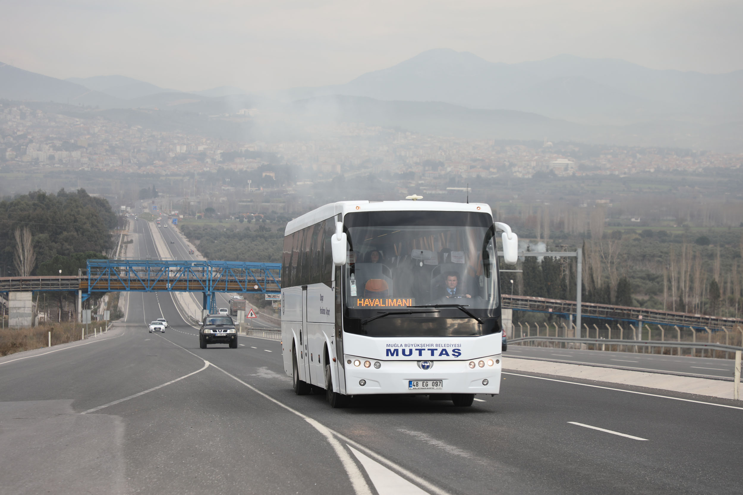 Büyükşehir Havaalanı Taşımacılığında Vatandaşların Yanında